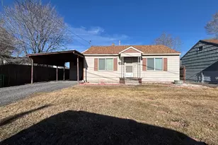 4405 Peck Dr, Klamath Falls, OR 97603 - Photo 2