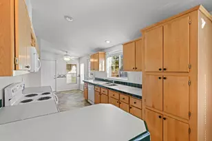 5648 Foothill Blvd, Grants Pass, OR 97526 - Photo 18