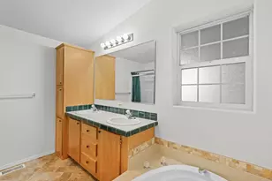 5648 Foothill Blvd, Grants Pass, OR 97526 - Photo 10