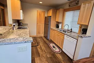 8861 Cliff Swallow Dr, Redmond, OR 97756 - Photo 10