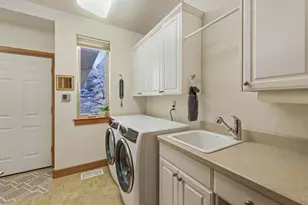 1600 NW Overlook Dr, Bend, OR 97703 - Photo 48