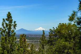 1600 NW Overlook Dr, Bend, OR 97703 - Photo 2