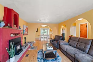 450 Crestview Loop, Grants Pass, OR 97527 - Photo 6