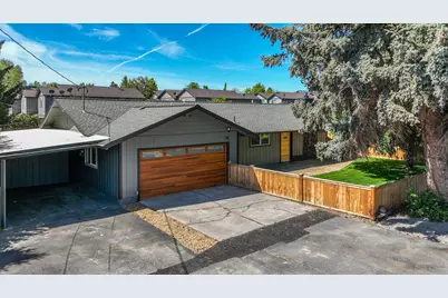 2010 SW Reindeer Avenue, Redmond, OR 97756 - Photo 2