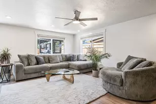 2010 SW Reindeer Ave, Redmond, OR 97756 - Photo 16