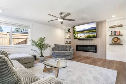 2010 SW Reindeer Avenue, Redmond, OR 97756 - Photo 14