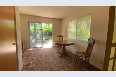 333 W Park Street, Grants Pass, OR 97527 - Photo 8