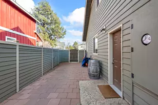 2403 NW Brickyard St, Bend, OR 97703 - Photo 44