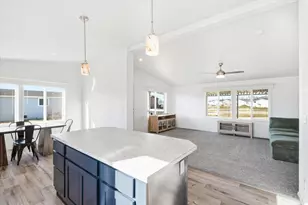 [Address not provided], Phoenix, OR 97535 - Photo 10