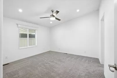 [Address not provided], Phoenix, OR 97535 - Photo 18