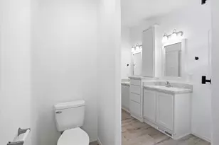 [Address not provided], Phoenix, OR 97535 - Photo 22