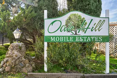 421 Stevens Road #14, Eagle Point, OR 97524 - Photo 26
