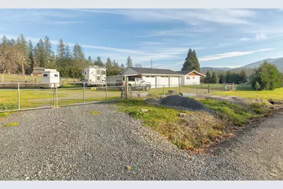 3990 Jerome Prairie Road, Grants Pass, OR 97527 - Photo 50