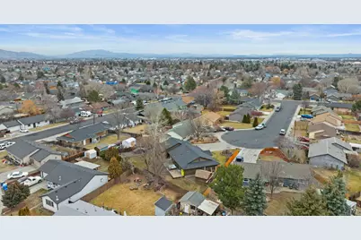 3169 SW Reindeer Court, Redmond, OR 97756 - Photo 30