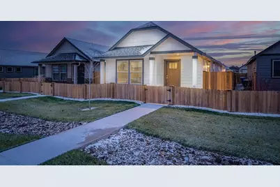 3256 NW 10th Street, Redmond, OR 97756 - Photo 2