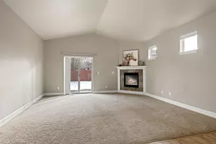 21191 SE Kayla Ct, Bend, OR 97702 - Photo 4