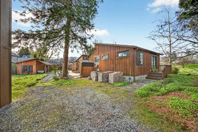 119 Madison Street, Talent, OR 97540 - Photo 6