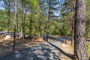 700 Rancho Vista Dr, Grants Pass, OR 97526 - Photo 38