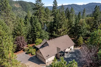 700 Rancho Vista Drive, Grants Pass, OR 97526 - Photo 2