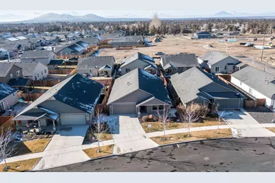 473 NW 30th Street, Redmond, OR 97756 - Photo 34