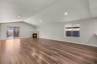 473 NW 30th Street, Redmond, OR 97756 - Photo 10