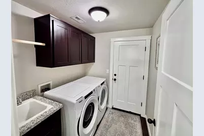 166 Nadine Lane, Central Point, OR 97502 - Photo 14