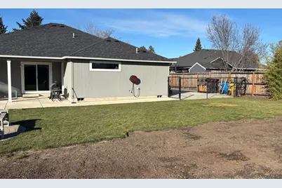 166 Nadine Lane, Central Point, OR 97502 - Photo 20