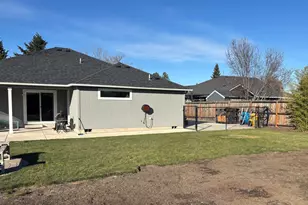 166 Nadine Ln, Central Point, OR 97502 - Photo 20