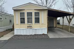 450 SW Roosevelt St, Madras, OR 97741 - Photo 2