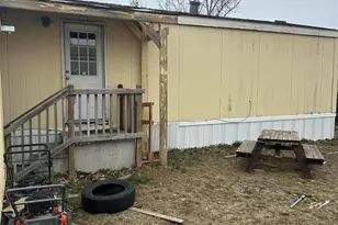 450 SW Roosevelt St, Madras, OR 97741 - Photo 6