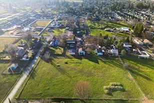 2361 Kings Hwy, Medford, OR 97501 - Photo 14