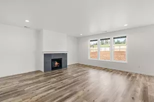 1159 Pumpkin Ridge Dr, Eagle Point, OR 97524 - Photo 14