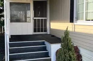 445 Ashwood Dr, Grants Pass, OR 97526 - Photo 4