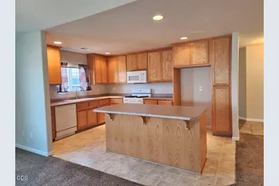 977 Garden Springs Circle, Medford, OR 97504 - Photo 8