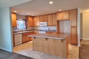 977 Garden Springs Cir, Medford, OR 97504 - Photo 8