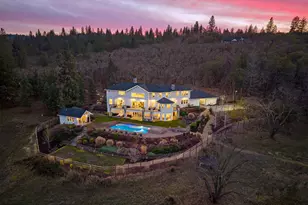 80 Placer Hill Dr, Jacksonville, OR 97530 - Photo 8