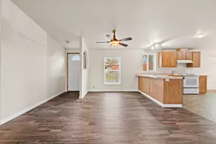 682 SE 10th St, Madras, OR 97741 - Photo 10