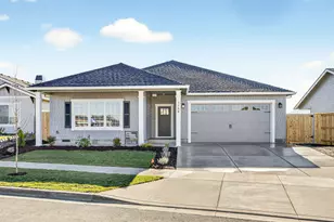 3758 Carlin Dr, Medford, OR 97504 - Photo 4