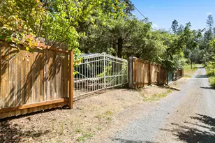 1282 Pleasant Creek Rd, Rogue River, OR 97537 - Photo 42