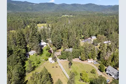 1282 Pleasant Creek Road, Rogue River, OR 97537 - Photo 44