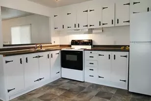 442 Ashwood Dr, Grants Pass, OR 97526 - Photo 4