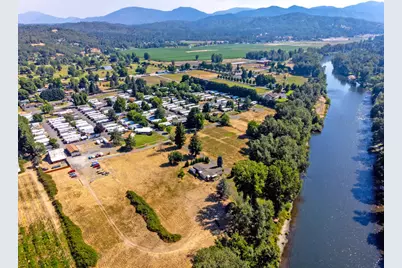 442 Ashwood Drive, Grants Pass, OR 97526 - Photo 18