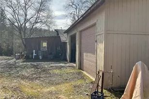 10250 Sterling Creek Rd, Jacksonville, OR 97530 - Photo 12