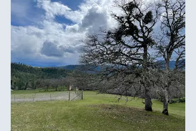 10250 Sterling Creek Road, Jacksonville, OR 97530 - Photo 10