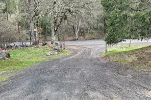 10250 Sterling Creek Rd, Jacksonville, OR 97530 - Photo 28