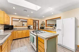 4235 Pleasant Creek Rd, Rogue River, OR 97537 - Photo 8