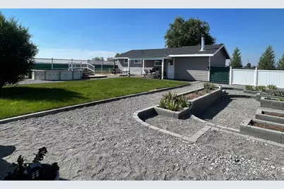 87722 Pinion Lane, Christmas Valley, OR 97641 - Photo 22