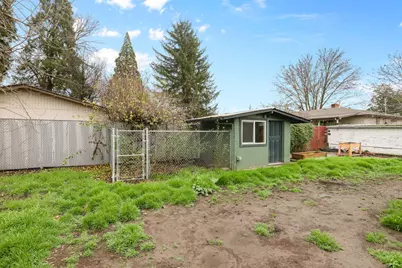 1594 Velia Street, Medford, OR 97504 - Photo 28