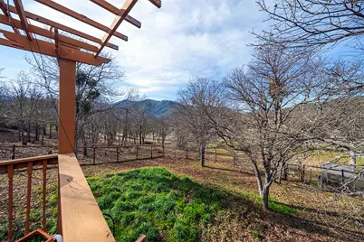 10376 Sterling Creek Road, Jacksonville, OR 97530 - Photo 14