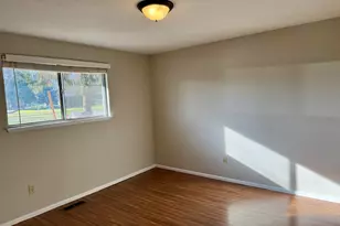 300 Shafer Ln, Jacksonville, OR 97530 - Photo 16